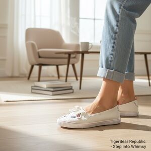 Tiger Beat Republic Canvas Slip On Bunny Lamb White Casual Shoe 7.5